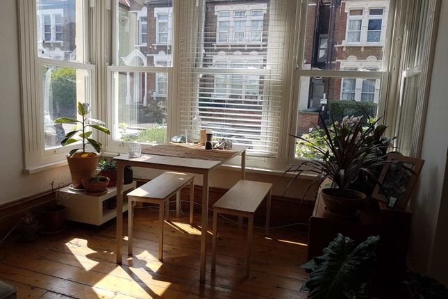 13, Halesworth Road, London photo 4