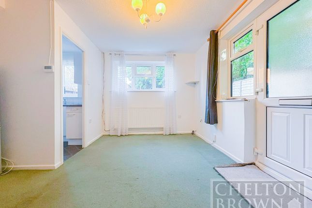 45, St Catherines Close, Northamptonshire photo 5