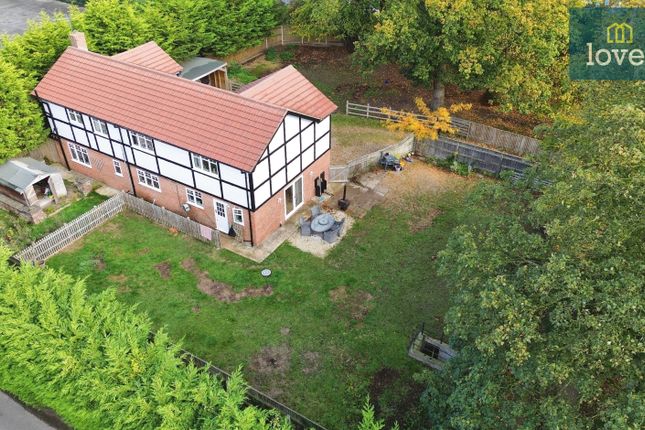Oak Lodge, Carlton Road, Manby photo 2