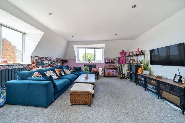 Flat Flat F, 3, Elm Grove, Hayling Island photo 4
