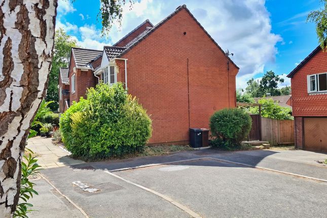 26, Beacon Close, Southampton photo 2