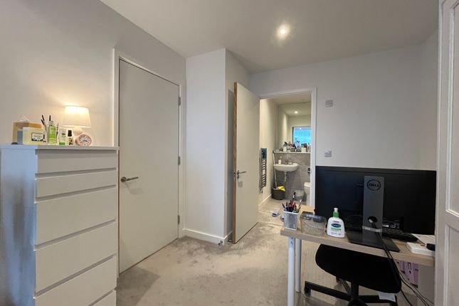 Flat for sale in Queen Street, Salford