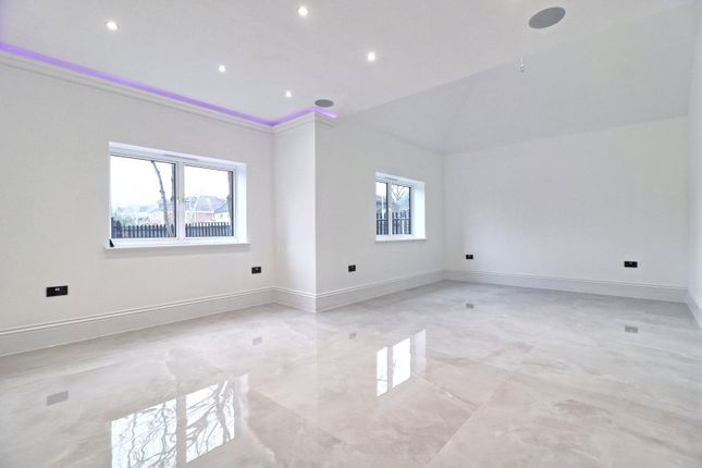 3 Tymless Terrace, Emerson Park photo 3