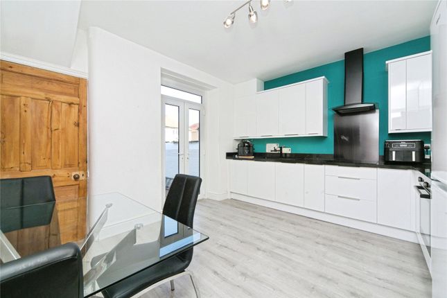17, Winllan Avenue, Conwy photo 3