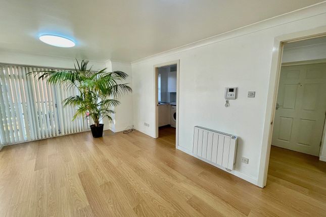 9, Turlow Court, West Yorkshire photo 2
