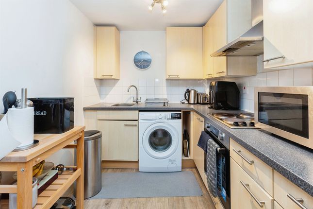 Flat for sale in Kerr Place, Aylesbury