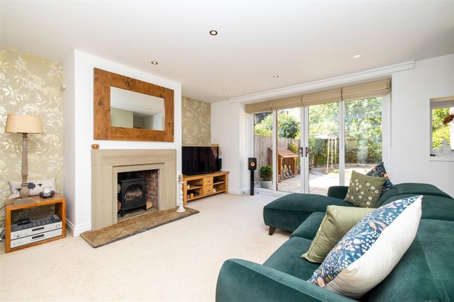 17, Holly Tree Barn Beckside, Leeds photo 4