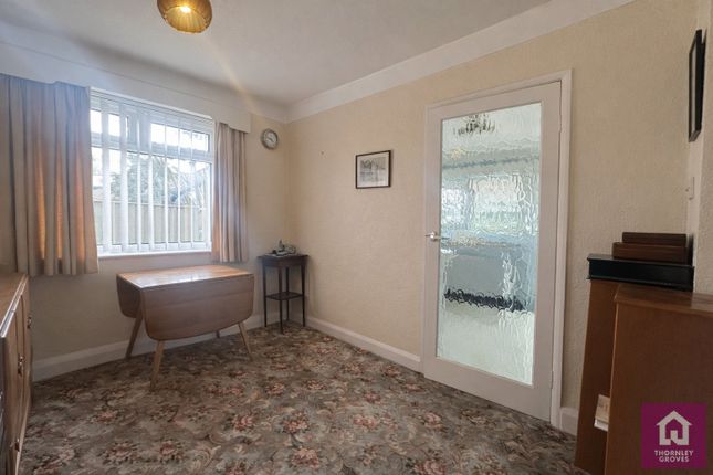 3, Bank Close, Chester photo 4