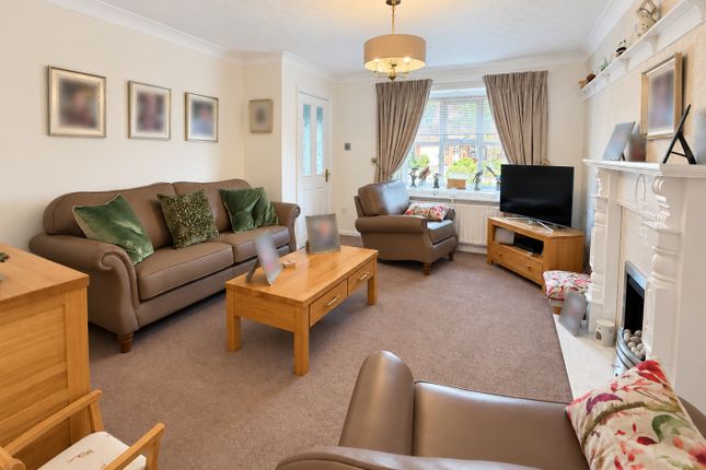 2, Beswick Close, Lincoln photo 2