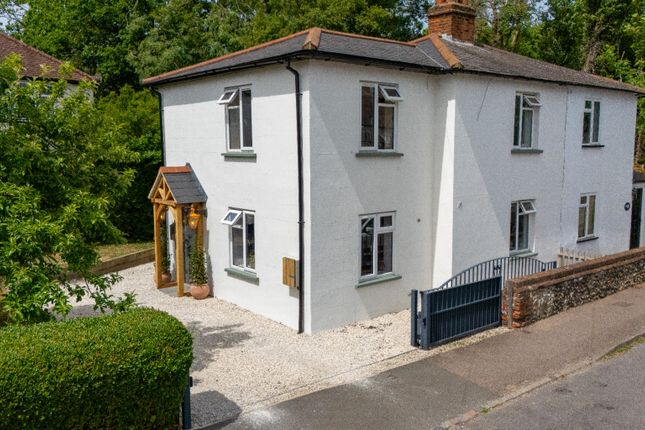 19 Harris Lane, Shenley, Hertfordshire photo 2