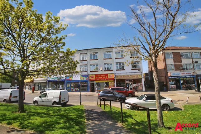 Thumbnail Flat to rent in Eastern Avenue East, Romford