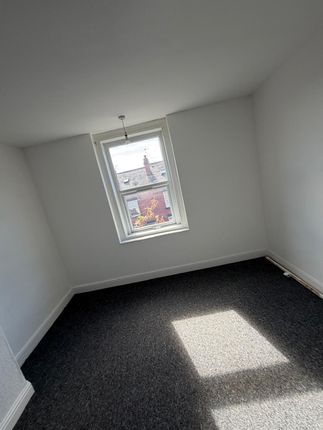 10 Belvedere Avenue, Leeds photo 5