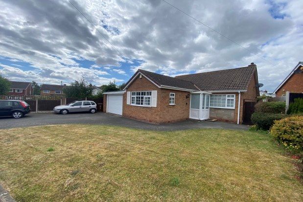 Thumbnail Bungalow to rent in Middleton Road, Lichfield
