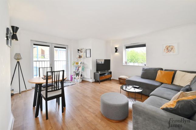Flat for sale in Lamb Court, Narrow Street