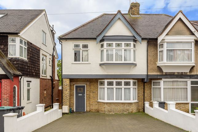 Thumbnail Terraced house for sale in Woodfield Way, London
