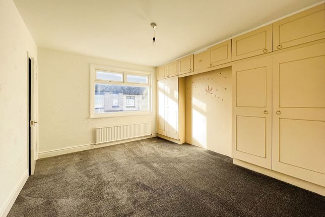 19, Shrewsbury Street, Hartlepool photo 4