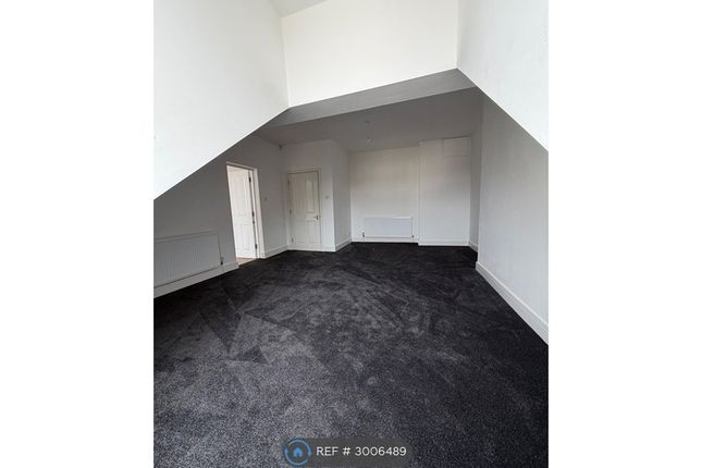 Flat     Penkett Road, Wallasey, Wirral photo 3