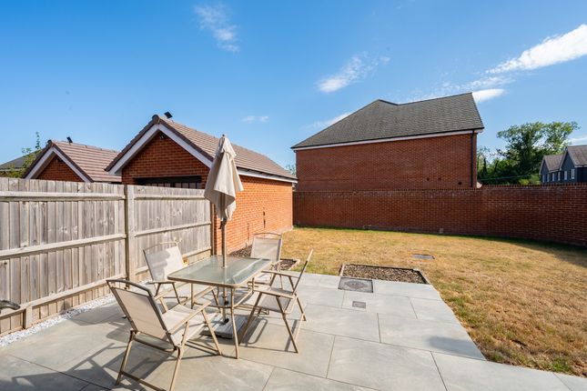 18, St Andrews Place, Hassocks photo 4