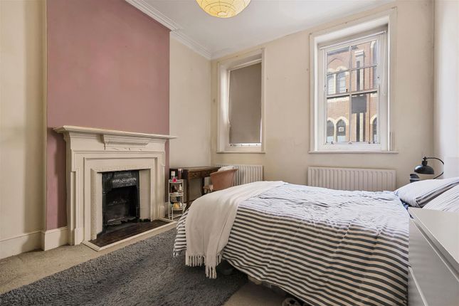 Flat 1, Rugby Mansions, Bishop Kings Road, London photo 4