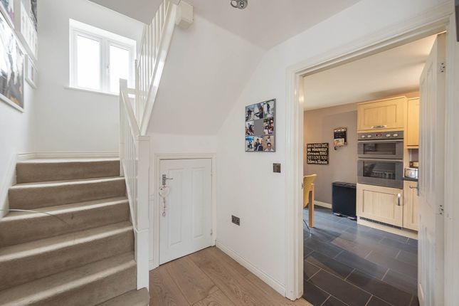 Town house for sale in Durham Road, Pitstone