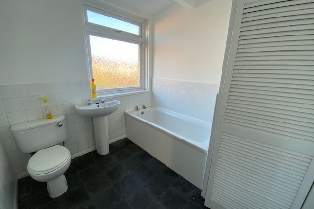 Flat 2, Hove photo 4