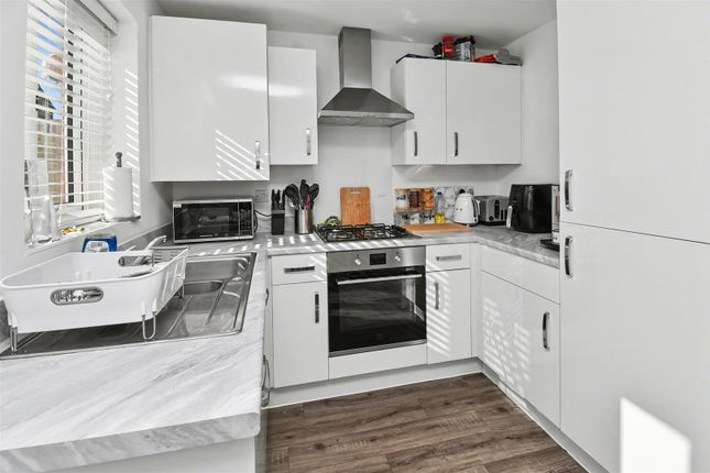 6, Trout Close, Corby photo 2