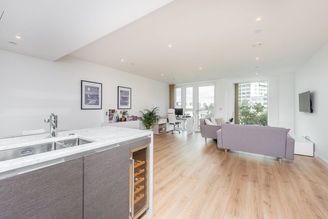 Flat for sale in Lancaster House, Sovereign Court, Hammersmith