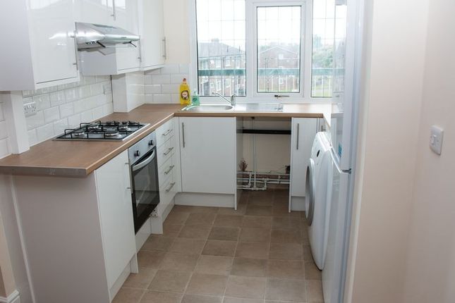Thumbnail Maisonette to rent in Middle Hay View, Sheffield