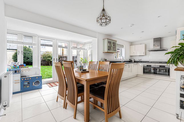 6, Sedgefield, Bicester photo 2