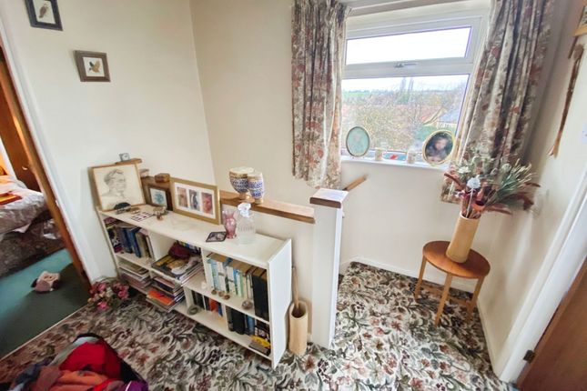 4 The Crescent, Grantham photo 4