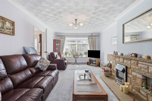23 Tennyson Close, Woodbridge photo 2