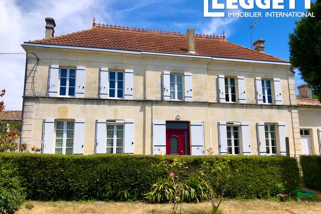 Thumbnail Villa for sale in Saint-Fort-Sur-Gironde, Charente-Maritime, Nouvelle-Aquitaine
