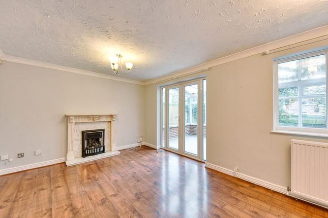 14, Lawrence Avenue, Nottingham photo 3