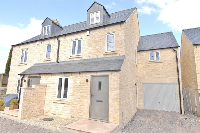 5 Redlynch Gardens,, Butt Street, Stroud photo 2