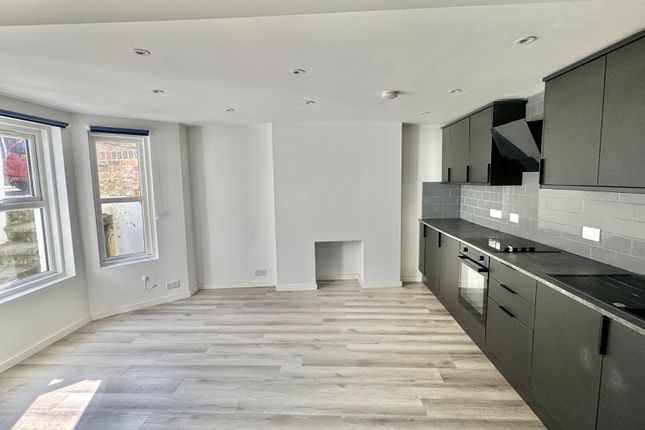 15a, Bradstone Avenue, Folkestone photo 3