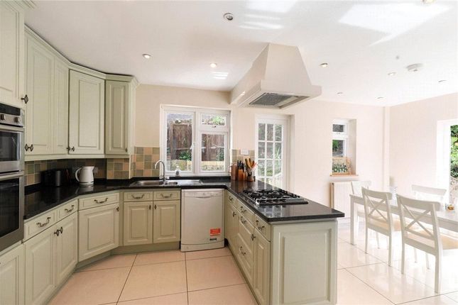 222, Somerset Road, London photo 3