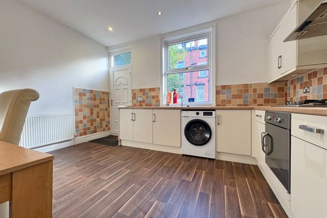 17, Bentley Grove, West Yorkshire photo 2