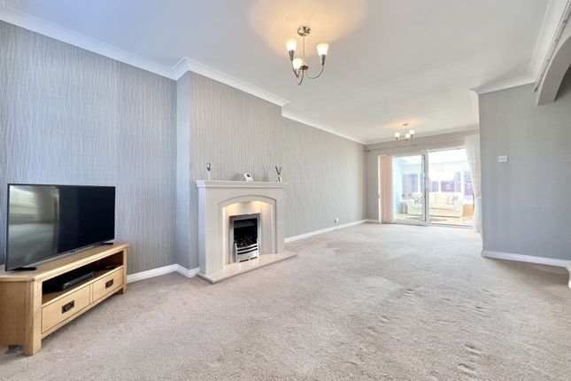 86, Marine Parade, Fleetwood photo 2