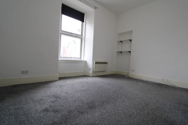 Flat to rent in Parker Street, Dundee