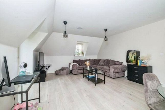 6, Parkhurst House, Epsom photo 2