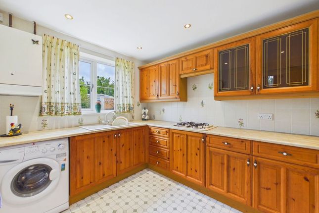 1, Yew Tree Close, Whitby photo 3