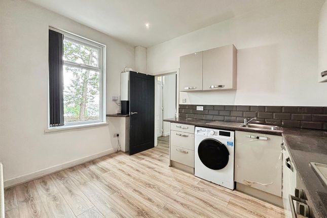 98, Westcroft Road, Bradford photo 3