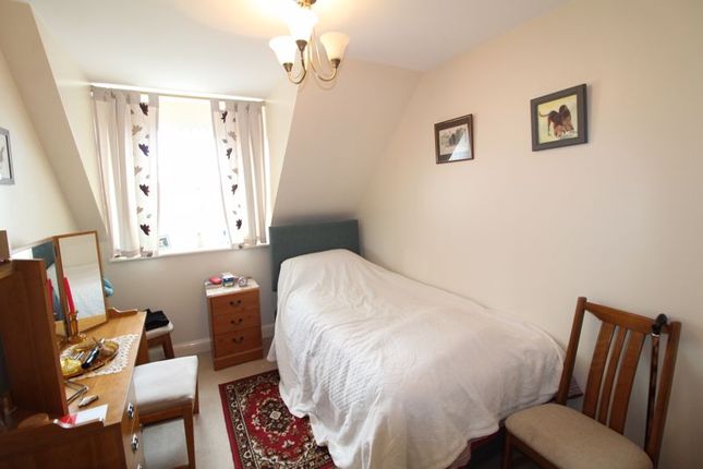 48 Alexandra Walk, Prince Charles Avenue, Dartford photo 5