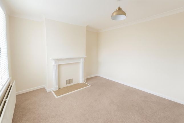 49, William Road, Sutton photo 2