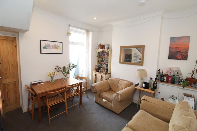 15, Treherbert Street, Cardiff photo 4