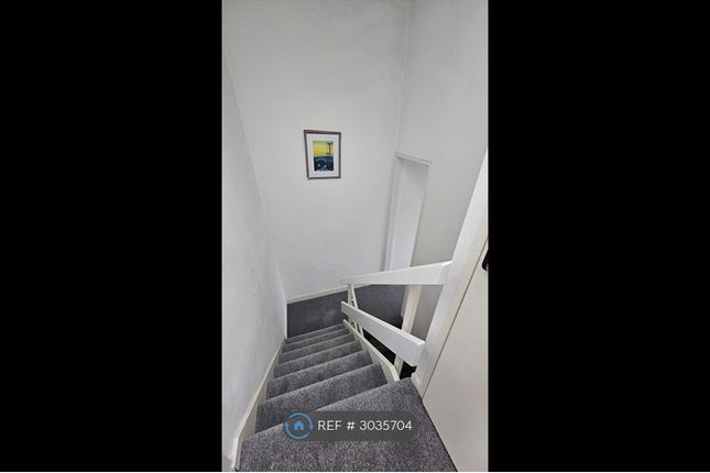 Linstead Way, London photo 3