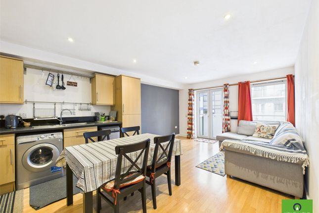 20 Eldon Court,, Slaney Road, Romford photo 3