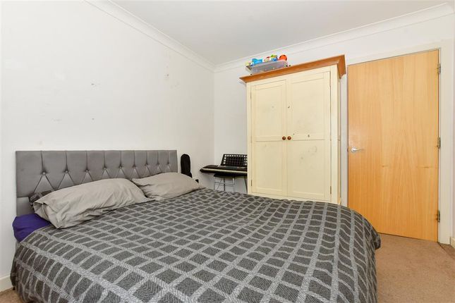 Thumbnail Flat for sale in West Street, Erith, Kent
