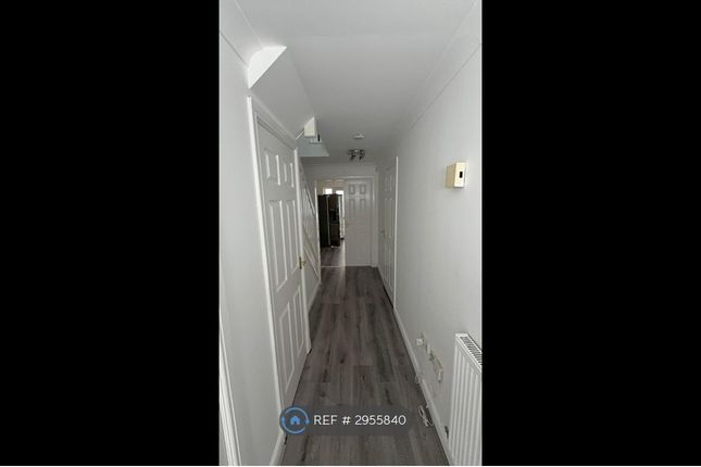 Butterstile Avenue, Prestwich, Manchester photo 3