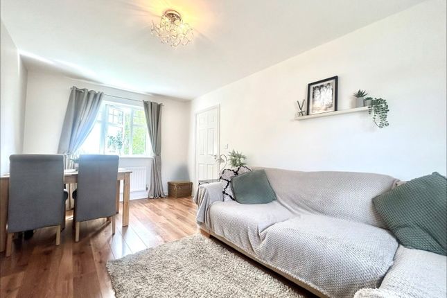 21, Manderston Close, Dudley photo 4